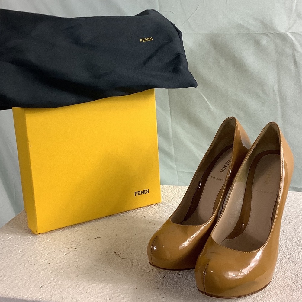 Fendi Tan Patent Leather Zucca FF Monogram Heel Platform Pumps Shoes Boxed